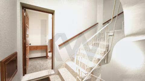 AP T3 - PÓVOA - ARRENDA - MOBILADO