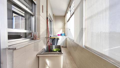 AP T3 - PÓVOA - ARRENDA - MOBILADO