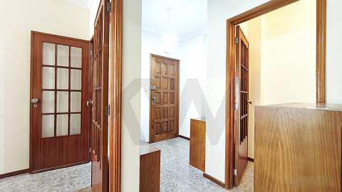 AP T3 - PÓVOA - ARRENDA - MOBILADO