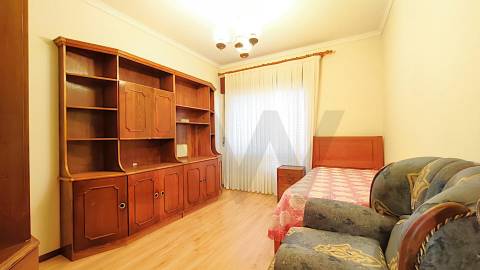 AP T3 - PÓVOA - ARRENDA - MOBILADO