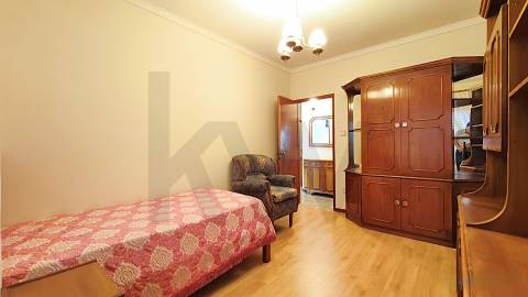 AP T3 - PÓVOA - ARRENDA - MOBILADO