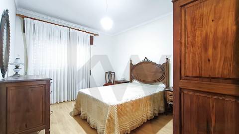 AP T3 - PÓVOA - ARRENDA - MOBILADO