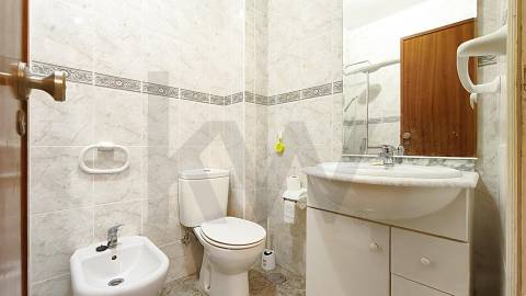 AP T3 - PÓVOA - ARRENDA - MOBILADO