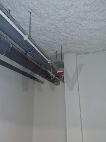 T1 Frente à praia (Douro Marina). Novo, com varanda, garagem e arrumos. 