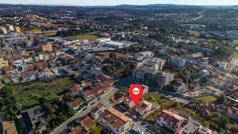 Lote de TERRENO com 196 m2 na Cidade da Maia