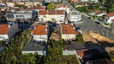 Lote de TERRENO com 196 m2 na Cidade da Maia