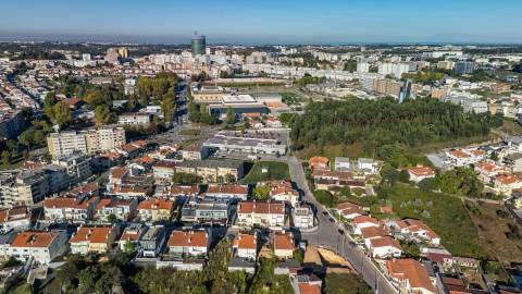 Lote de TERRENO com 196 m2 na Cidade da Maia