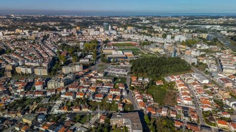 Lote de TERRENO com 196 m2 na Cidade da Maia