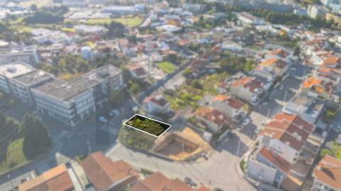 Lote de TERRENO com 240 m2 na Cidade da Maia