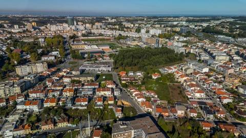 Lote de TERRENO com 240 m2 na Cidade da Maia