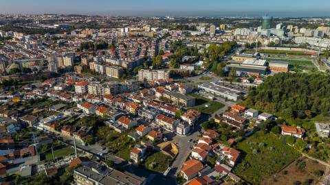 Lote de TERRENO com 240 m2 na Cidade da Maia