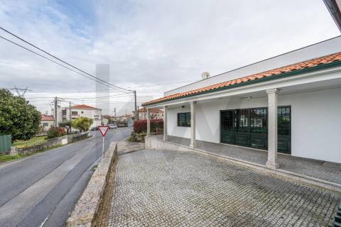Moradia T3 com Jardim em Guardizela, Guimarães