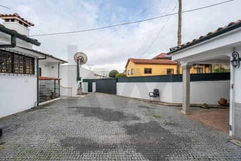 Moradia T3 com Jardim em Guardizela, Guimarães