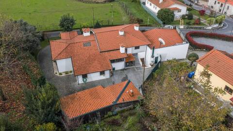 Moradia T3 com Jardim em Guardizela, Guimarães