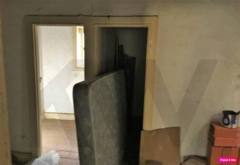 Prédio na Rua do Comércio do Porto para reabilitação total