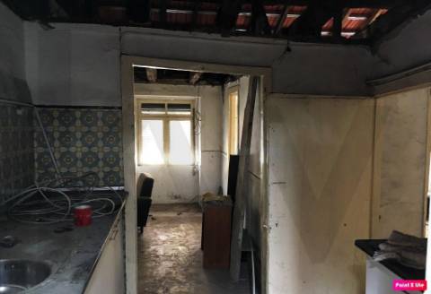 Prédio na Rua do Comércio do Porto para reabilitação total