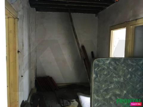 Prédio na Rua do Comércio do Porto para reabilitação total