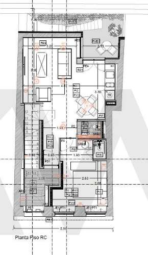 Prédio na Rua do Comércio do Porto para reabilitação total