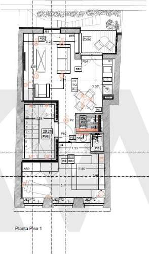 Prédio na Rua do Comércio do Porto para reabilitação total