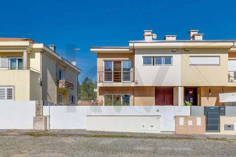 Moradia T3 em Fornos – Santa Maria da Feira