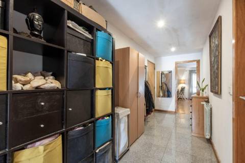 **Apartamento T1 Transformável em T2 à Venda na Constituição**