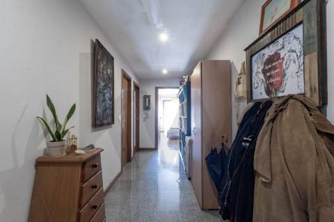 **Apartamento T1 Transformável em T2 à Venda na Constituição**