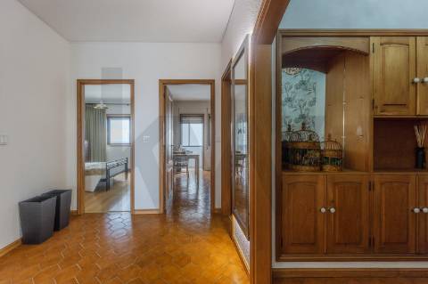 Arrendamento T2+1 com Vista Mar, Garagem e Mobilado – Vila do Conde