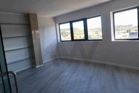 Apartamento T3 C/ Excelente Luminosidade Braga - Centro 
