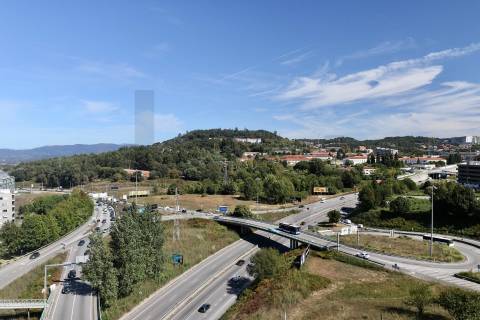 Apartamento T3 C/ Excelente Luminosidade Braga - Centro 