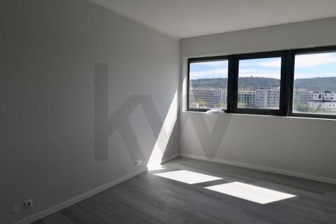Apartamento T3 C/ Excelente Luminosidade Braga - Centro 