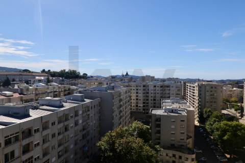 Apartamento T3 C/ Excelente Luminosidade Braga - Centro 