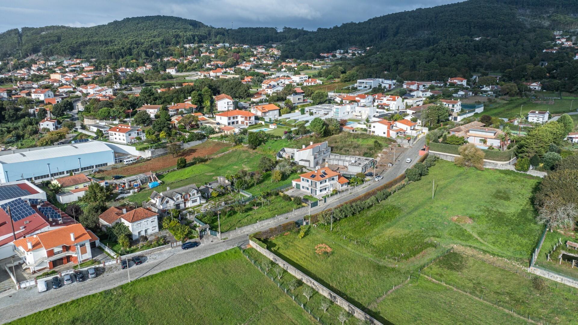 Moradia T4+1 - Afife