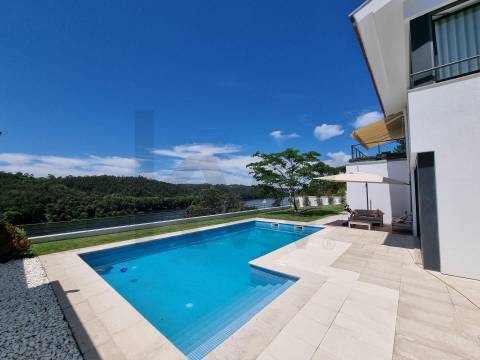 Moradia de Luxo; Vistas privilegiadas Rio Douro; Gondomar