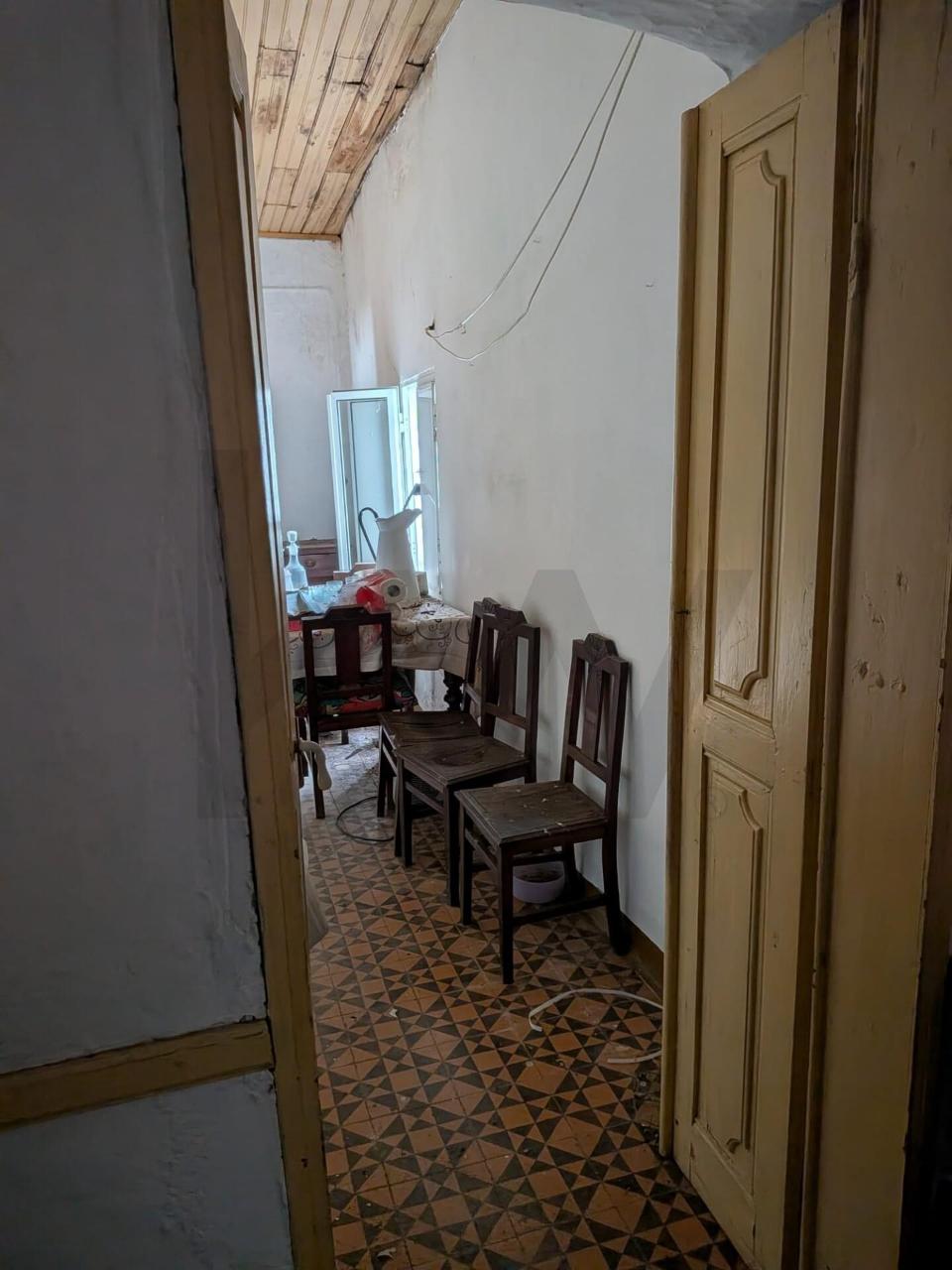 Oportunidade Única no Coração do Alentejo – Casa Centenária com Potencial de Investimento