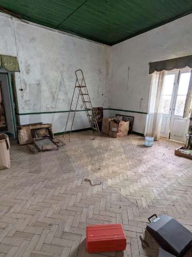 Oportunidade Única no Coração do Alentejo – Casa Centenária com Potencial de Investimento