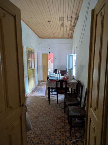 Oportunidade Única no Coração do Alentejo – Casa Centenária com Potencial de Investimento