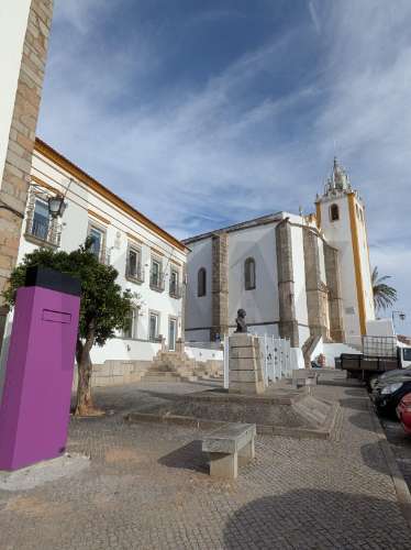 Oportunidade Única no Coração do Alentejo – Casa Centenária com Potencial de Investimento