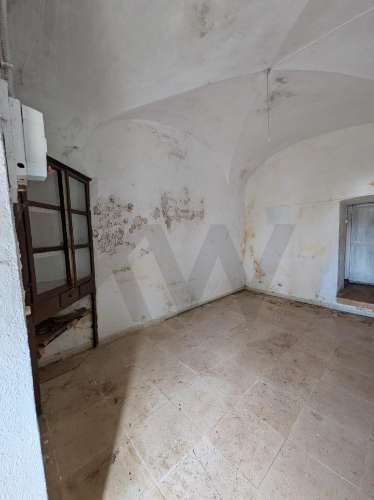 Oportunidade Única no Coração do Alentejo – Casa Centenária com Potencial de Investimento