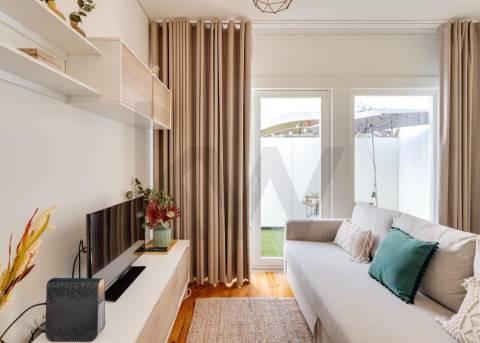 Arrendamento de apartamento T1 na Rua Álvares Cabral