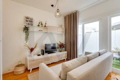 Arrendamento de apartamento T1 na Rua Álvares Cabral