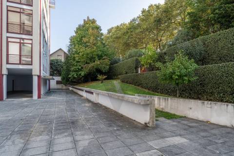 T4 em Condomínio Fechado num ambiente de Conforto e Exclusividade - Matosinhos