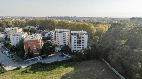 T4 em Condomínio Fechado num ambiente de Conforto e Exclusividade - Matosinhos