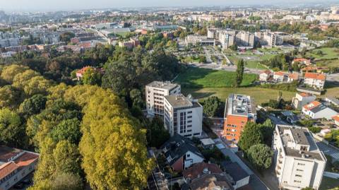 T4 em Condomínio Fechado num ambiente de Conforto e Exclusividade - Matosinhos