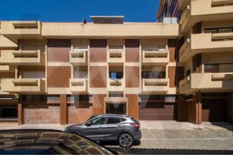Excelente apartamento T2, na 2 ª linha mar - Foz 