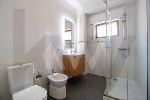 Excelente apartamento T2, na 2 ª linha mar - Foz 