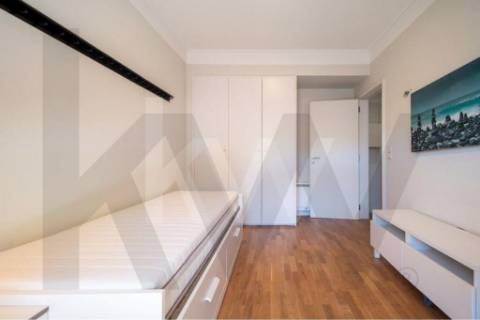 Excelente apartamento T2, na 2 ª linha mar - Foz 