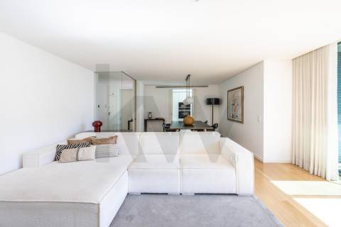 FANTÁSTICO APARTAMENTO T2 DE LUXO EM MATOSINHOS SUL