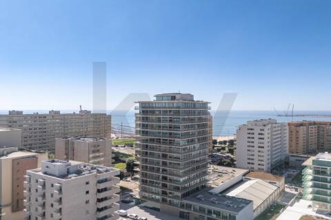 FANTÁSTICO APARTAMENTO T2 DE LUXO EM MATOSINHOS SUL