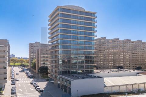 FANTÁSTICO APARTAMENTO T2 DE LUXO EM MATOSINHOS SUL