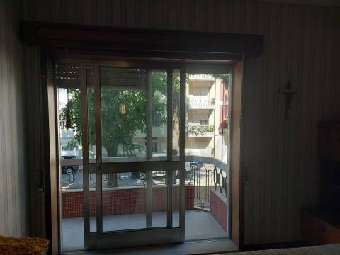 Apartamento T2 em Ermesinde com 104  m2,garagem BOX e varanda